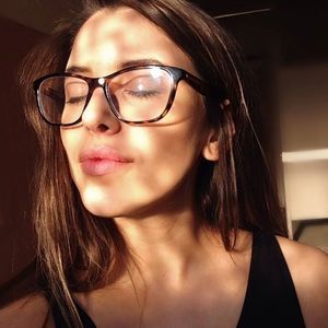 Meet your Posher, Becca